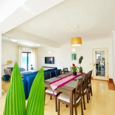 Pool&terrace Apartment *
